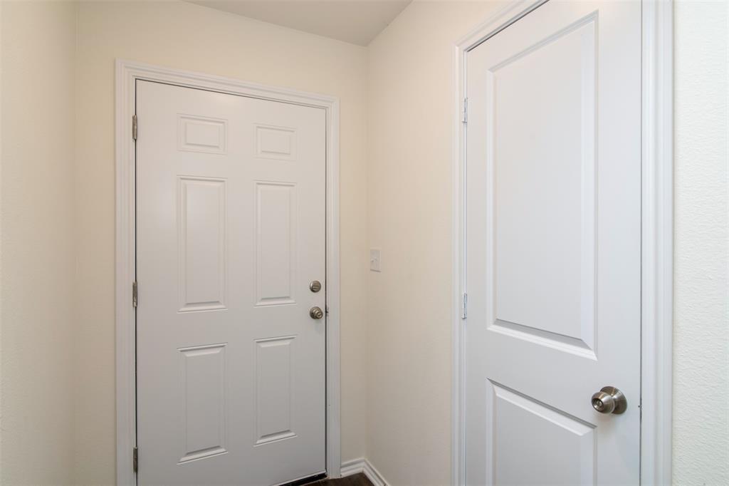 201 South May Street, Unit 2 Whitewright, TX 75491 - Photo 4 of 21