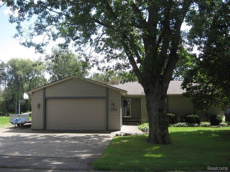 365 Reymont Road Waterford, MI 48327 - Photo 1 of 34 Front of Home