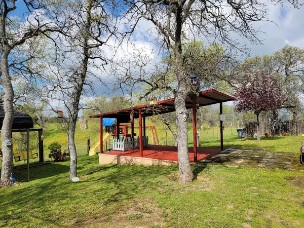 $395,000 | 33323 Buttercup Lane, Squaw Valley, CA 93675