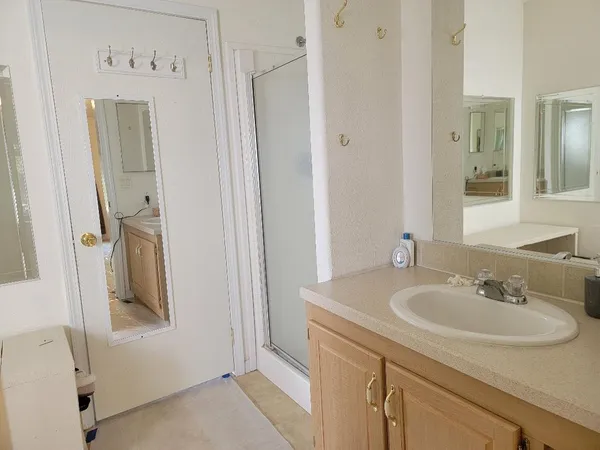 $395,000 | 33323 Buttercup Lane, Squaw Valley, CA 93675