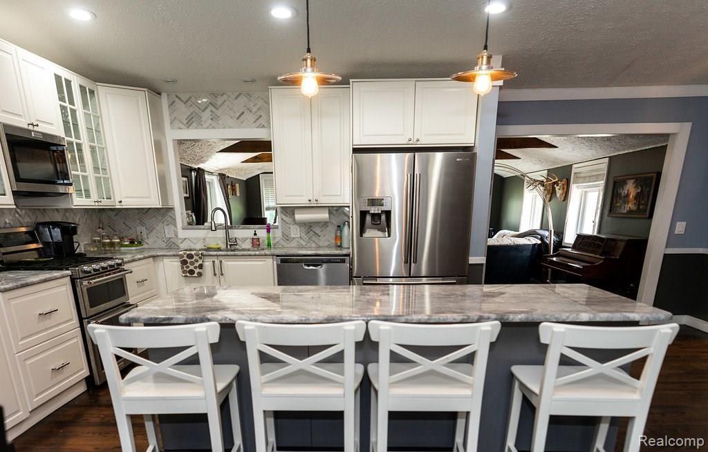2860 Devondale Road Rochester Hills, MI 48309 - Photo 7 of 33