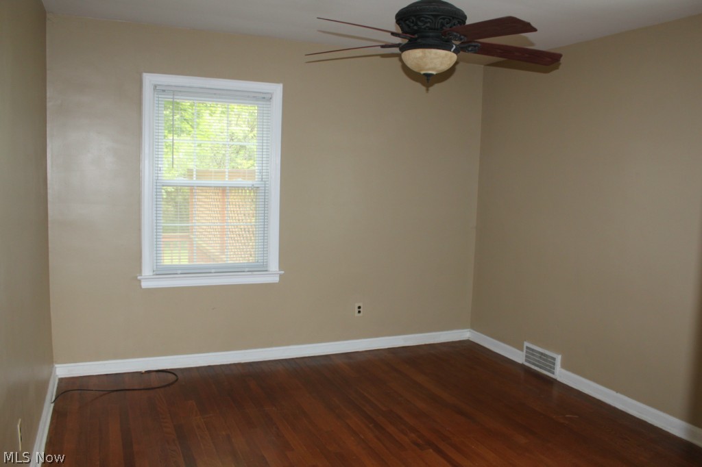 1663 Richmond Road Cleveland, OH 44124 - Photo 10 of 25