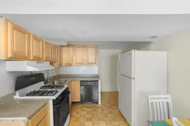 $725,000 | 116 Moss Place, Neptune Township, NJ 07753