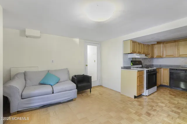 $725,000 | 116 Moss Place, Neptune Township, NJ 07753