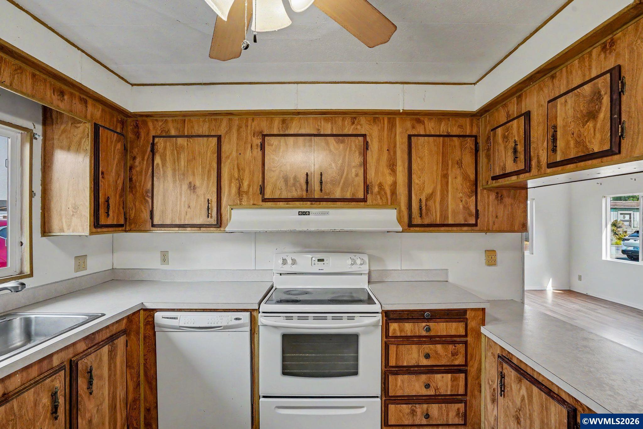 4730 Auburn Road Northeast, Unit 121 Salem, OR 97301 - Photo 13 of 28 Gallery Image 13
