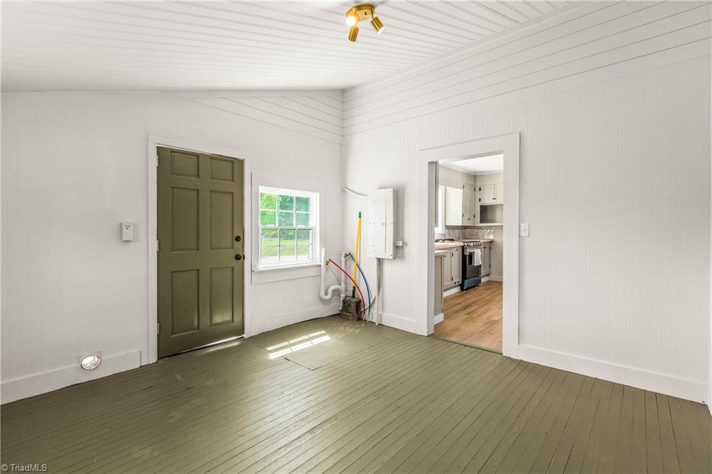 159 Decatur Avenue Elkin, NC 28621 - Photo 15 of 26