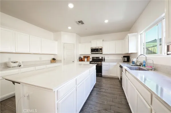 $422,500 | 9612 Cobble Creek Dr. Drive, Shafter, CA 93263