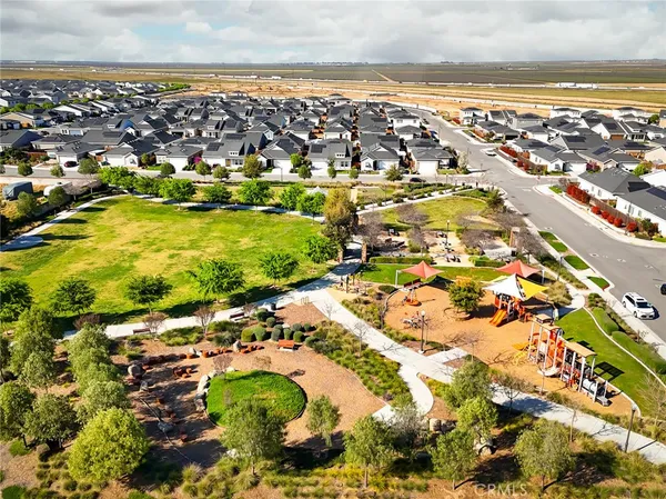 $422,500 | 9612 Cobble Creek Dr. Drive, Shafter, CA 93263