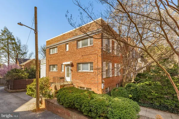 $899,000 | 3520 Davenport Street Northwest, Washington, DC 20008