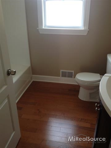7441 Lakeshore Road Lexington, MI 48450 - Photo 17 of 23 31143736-16.JPG