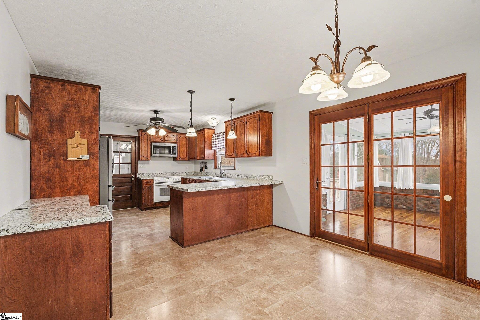 104 Owens Drive Inman, SC 29349 - Photo 7 of 37