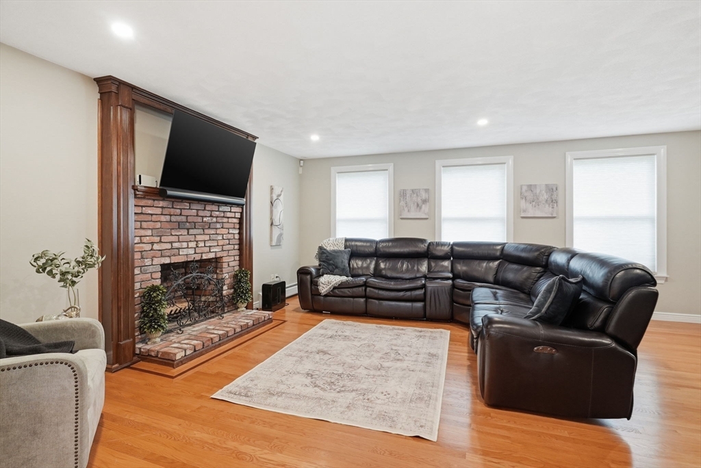 52 East Street Middleton, MA 01949 - Photo 13 of 40