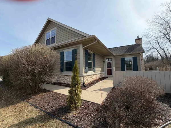 $500,000 | 57 Pond Vw Way, Fitchburg, WI 53711