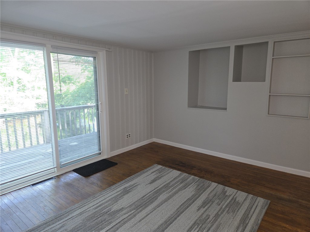 31 Lakeside Drive Hopkinton, RI 02832 - Photo 14 of 32