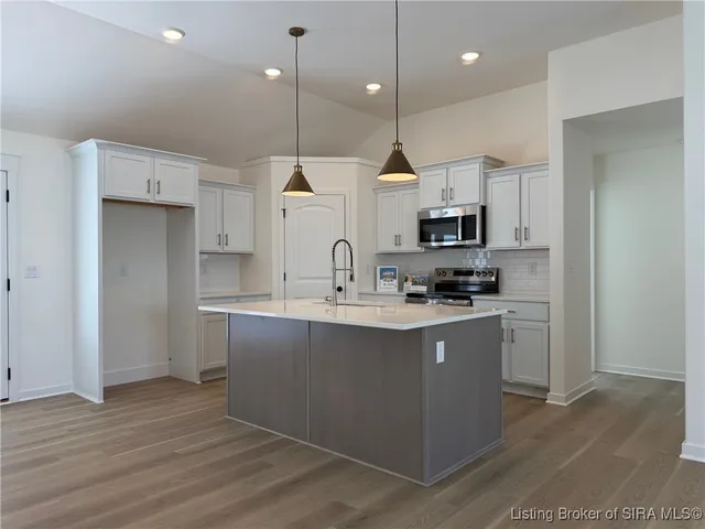 $384,900 | 13955 Deer Run Trace, Unit LOT 404, Floyds Knobs, IN 47143