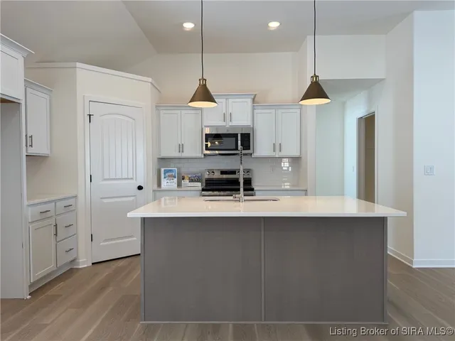 $384,900 | 13955 Deer Run Trace, Unit LOT 404, Floyds Knobs, IN 47143