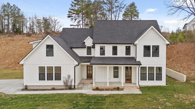 $675,000 | 3511 Hawks Creek Drive, Apison, TN 37302