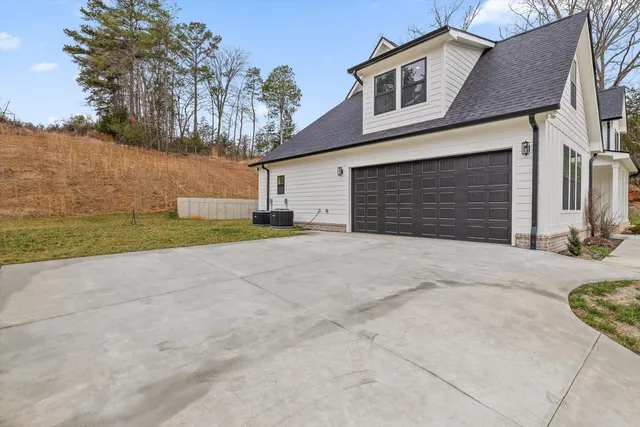 $675,000 | 3511 Hawks Creek Drive, Apison, TN 37302