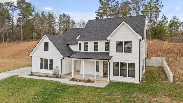 $675,000 | 3511 Hawks Creek Drive, Apison, TN 37302