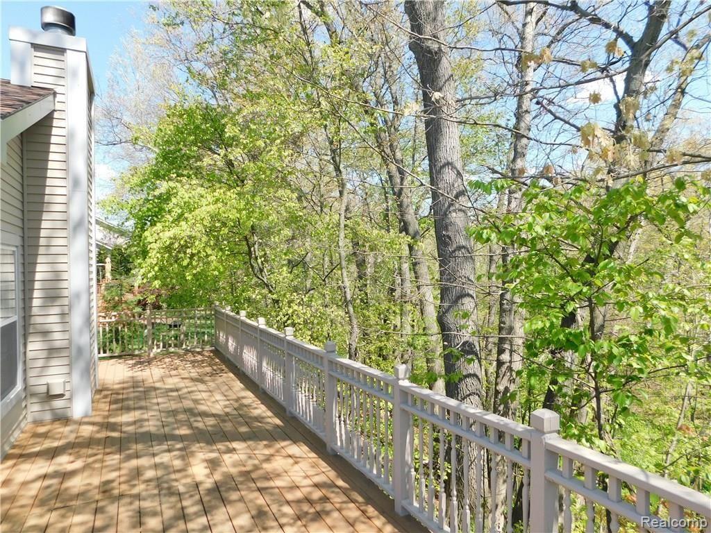 2516 Ravine Side North Howell, MI 48843 - Photo 18 of 20