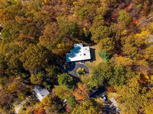 $615,000 | 23 Highland Avenue, Bloomingdale, NJ 07403