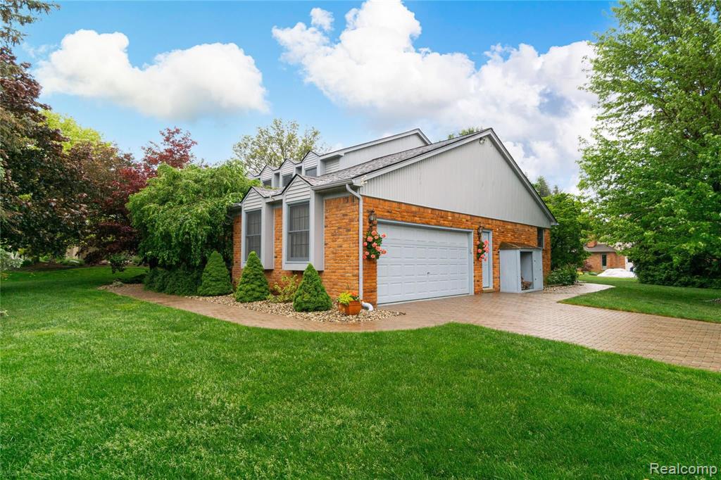 3650 Merriweather Lane Rochester Hills, MI 48306 - Photo 2 of 36