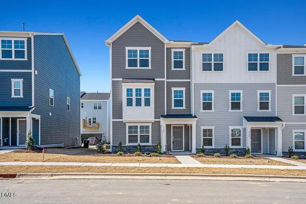 $495,000 | 1706 Burgundy Pk Drive, Apex, NC 27502