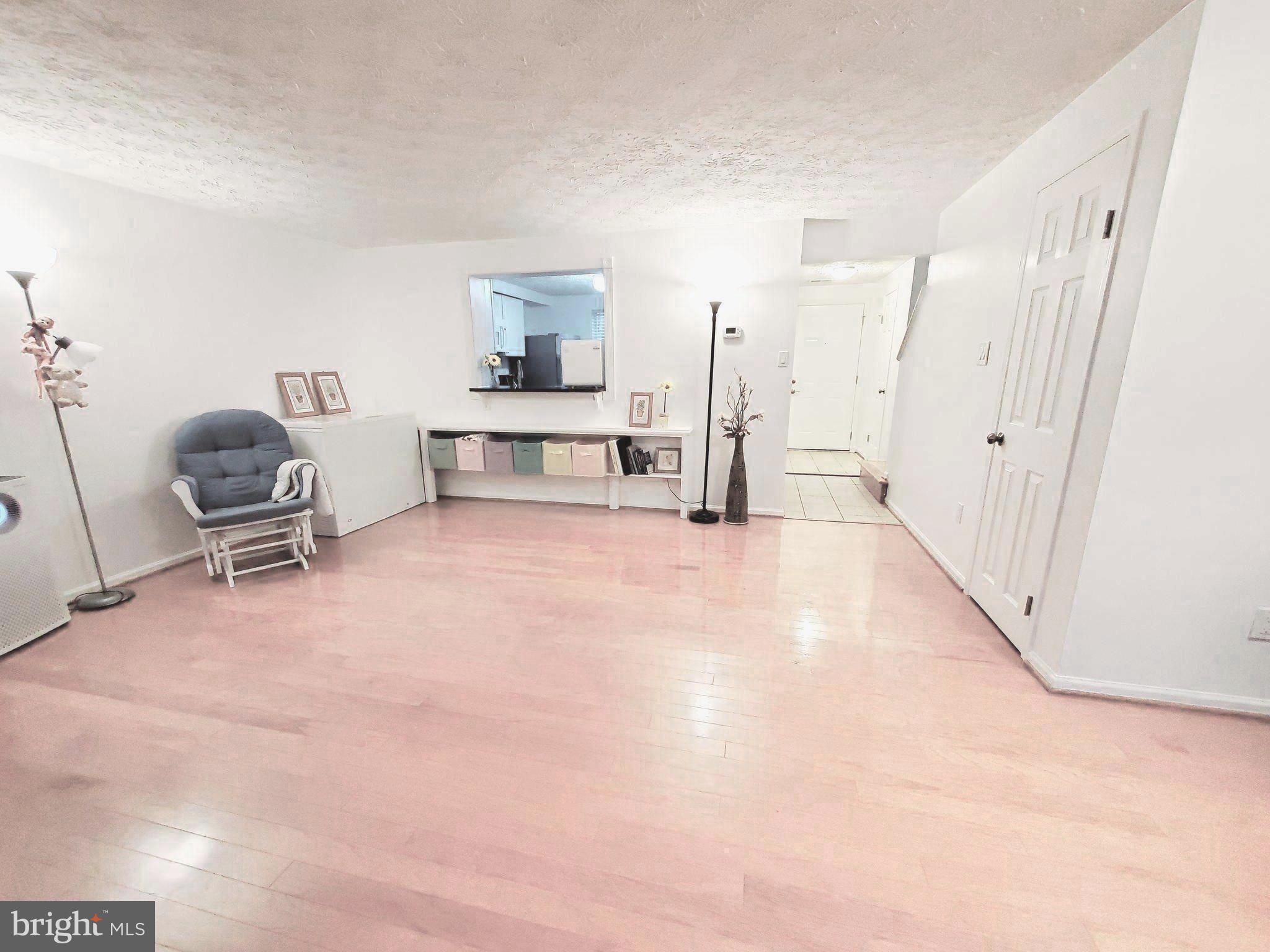 6935 Villa-Del-Rey Court Springfield, VA 22150 - Photo 6 of 43 Gallery Image 6