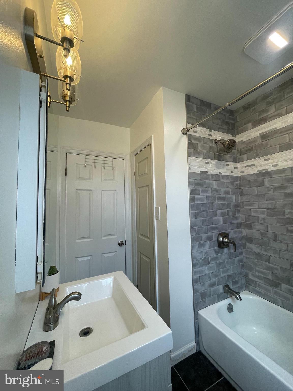 1713 Pin Oak Road Parkville, MD 21234 - Photo 35 of 67