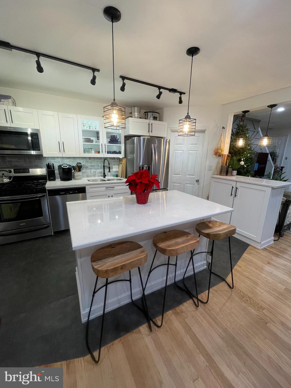 1713 Pin Oak Road Parkville, MD 21234 - Photo 4 of 67