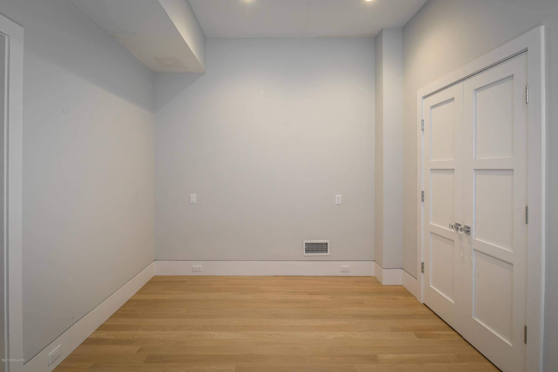 38 St Roch Avenue, Unit G Greenwich, CT 06830 - Photo 18 of 35 3rd Bedroom Lower Level