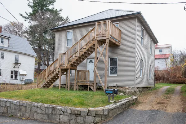$155,000 | 129 Washington Street, Rumford, ME 04276
