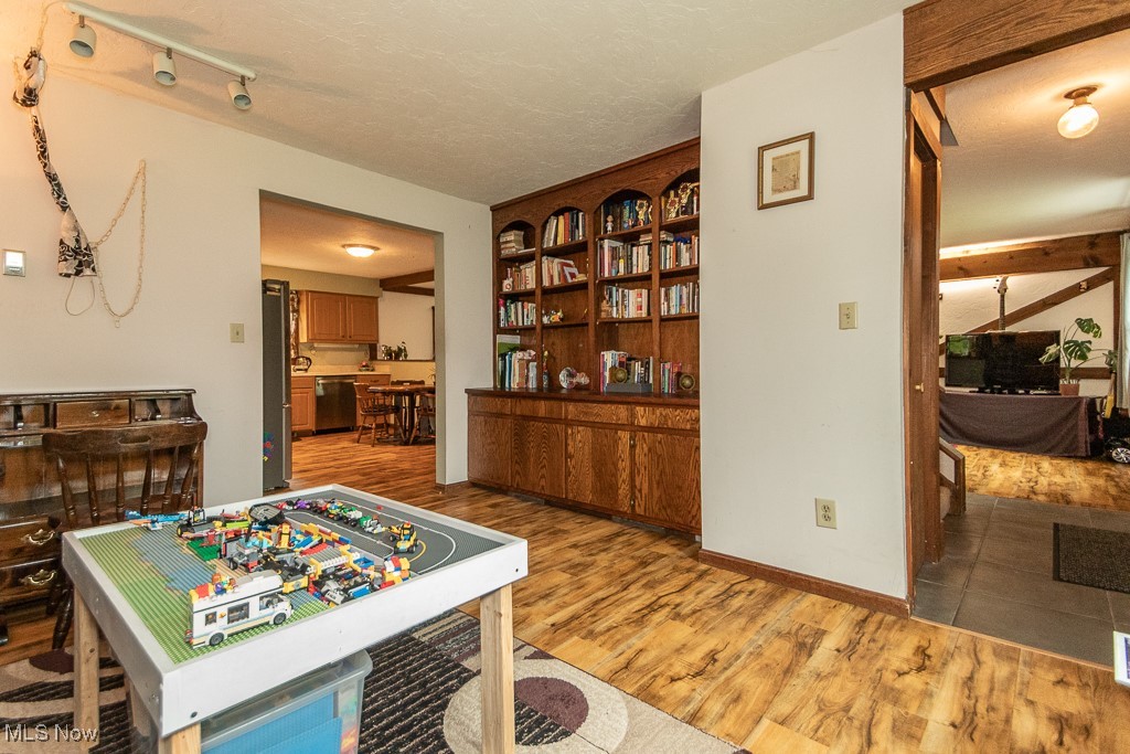 9775 Fairmount Road Newbury, OH 44065 - Photo 12 of 37 Gallery Image 12