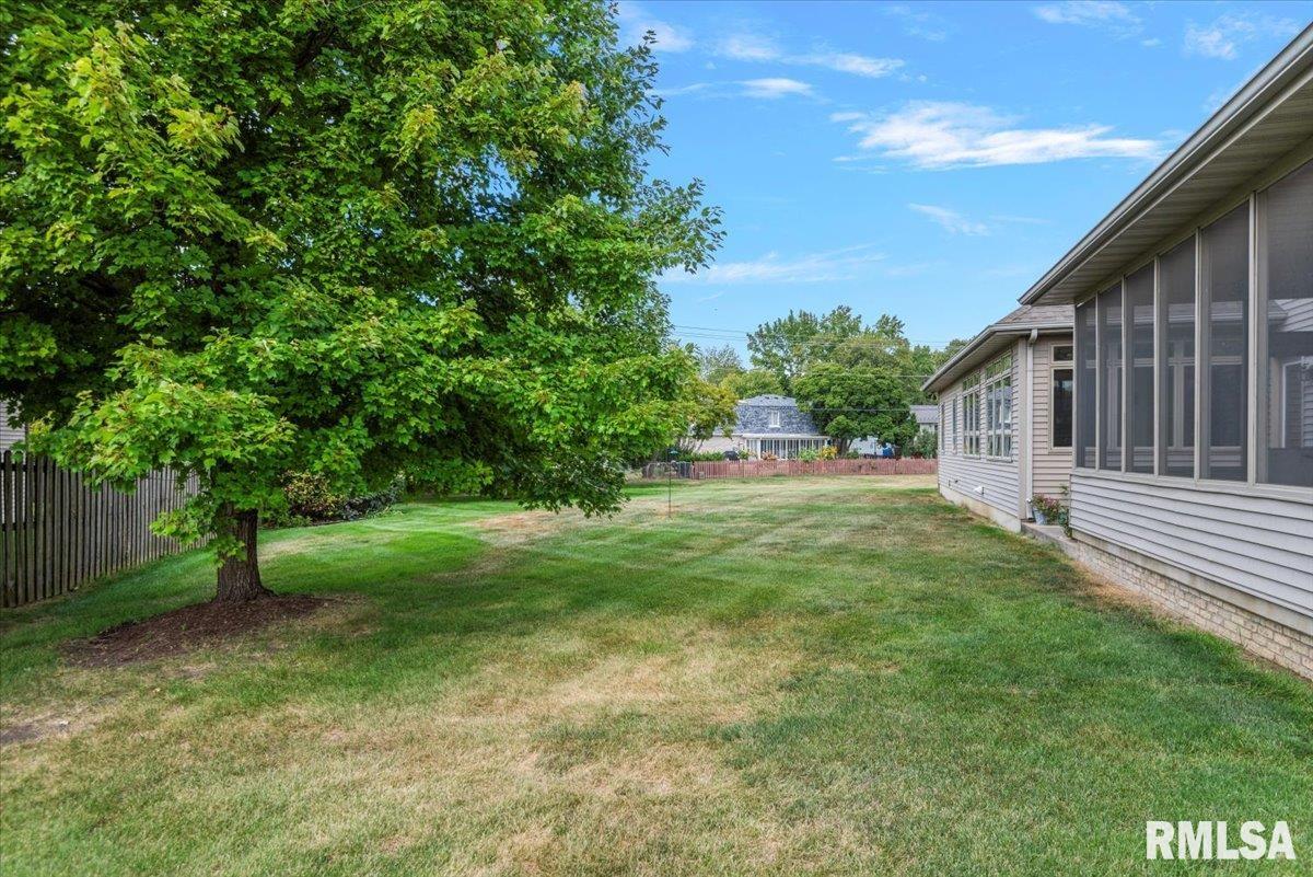 1605 Scarlett Place Springfield, IL 62704 - Photo 65 of 69