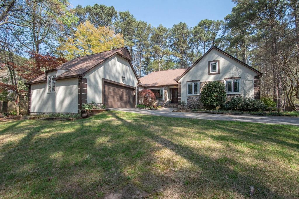 210 Julie Road Tyrone, GA 30290 - Photo 3 of 43