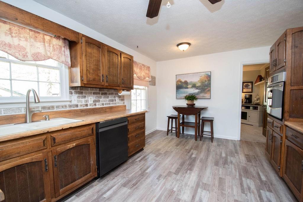210 Julie Road Tyrone, GA 30290 - Photo 10 of 43