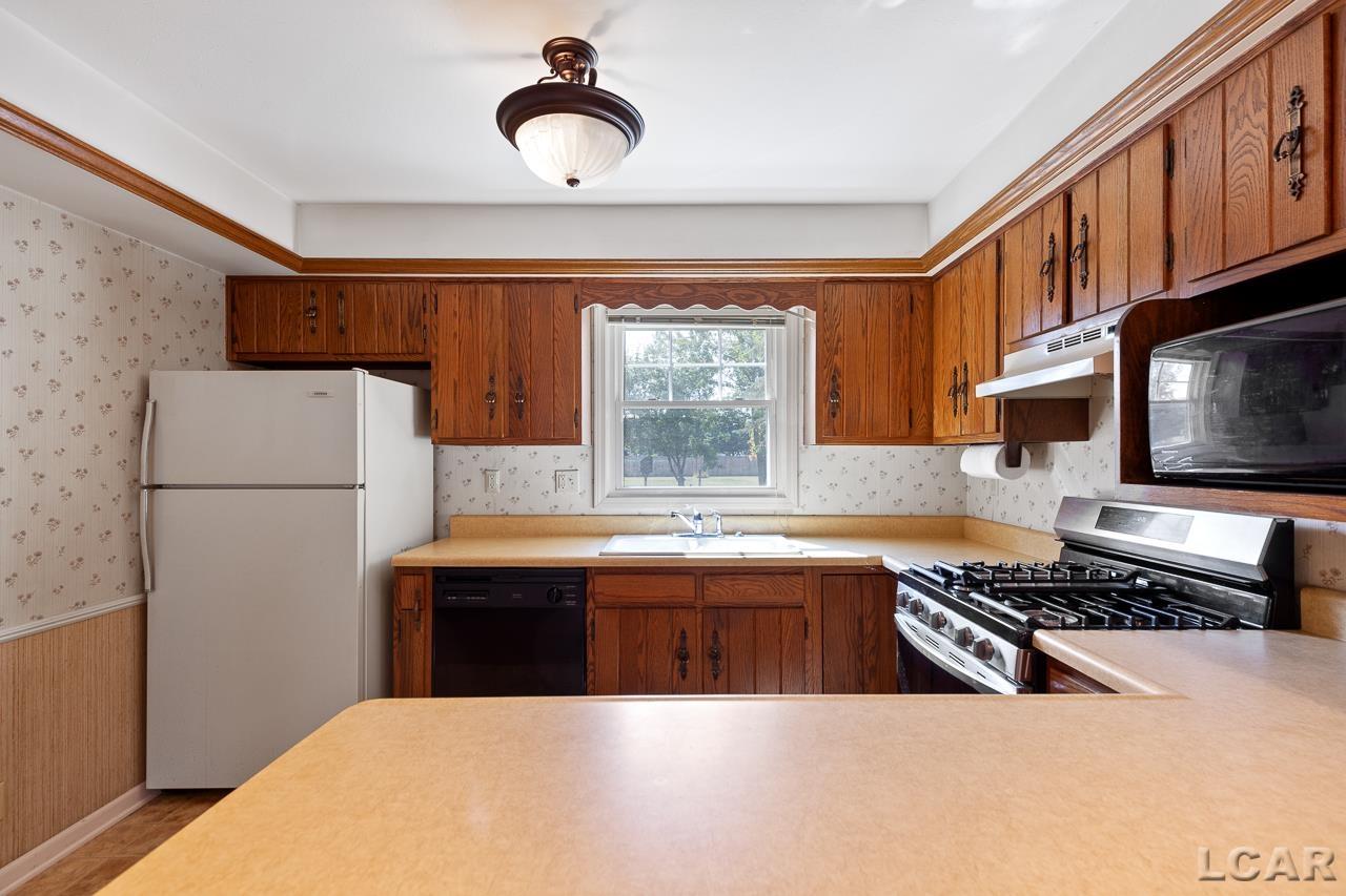 2571 Gady Road Adrian, MI 49221 - Photo 8 of 47 50155381-d825d605-659e-4b28-a1c9-c9de0bec1859.JPG
