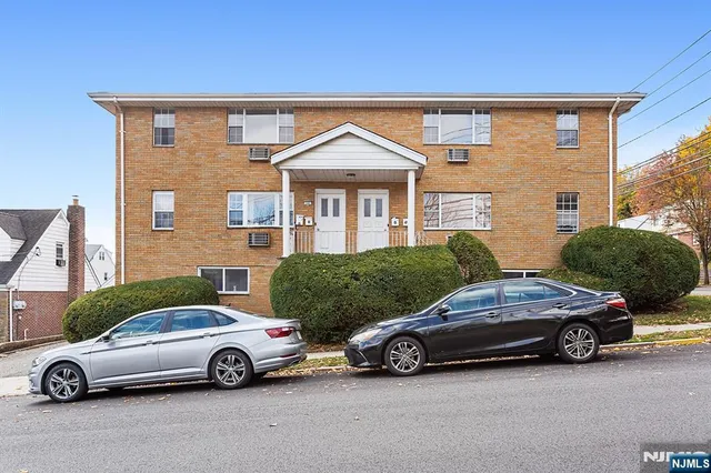 $2,150 | 145 Arnot Street, Unit 4B, Lodi, NJ 07644