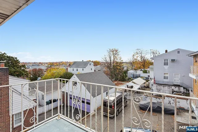 $2,150 | 145 Arnot Street, Unit 4B, Lodi, NJ 07644