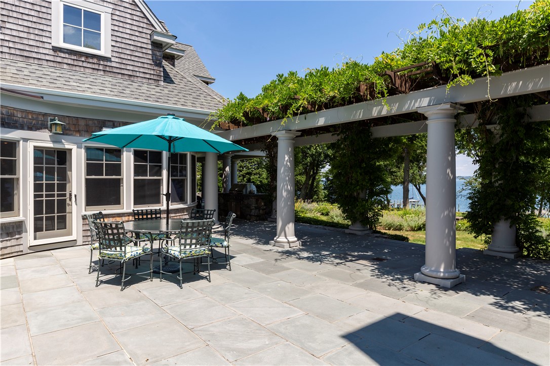 400 East Shore Road Jamestown, RI 02835 - Photo 13 of 49