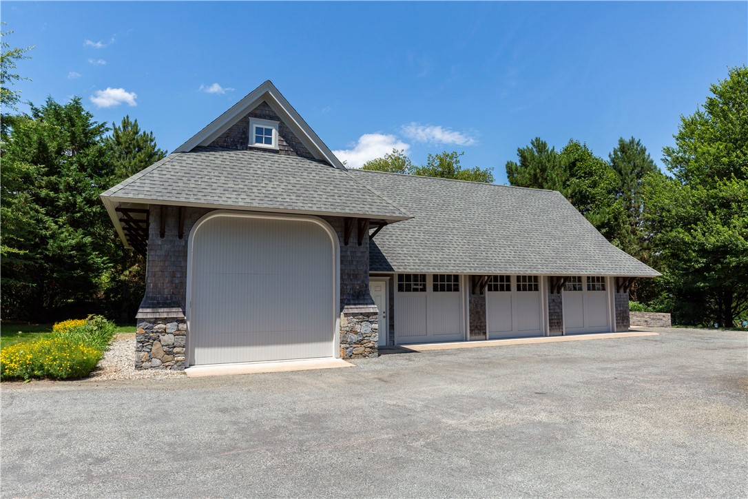 400 East Shore Road Jamestown, RI 02835 - Photo 15 of 49