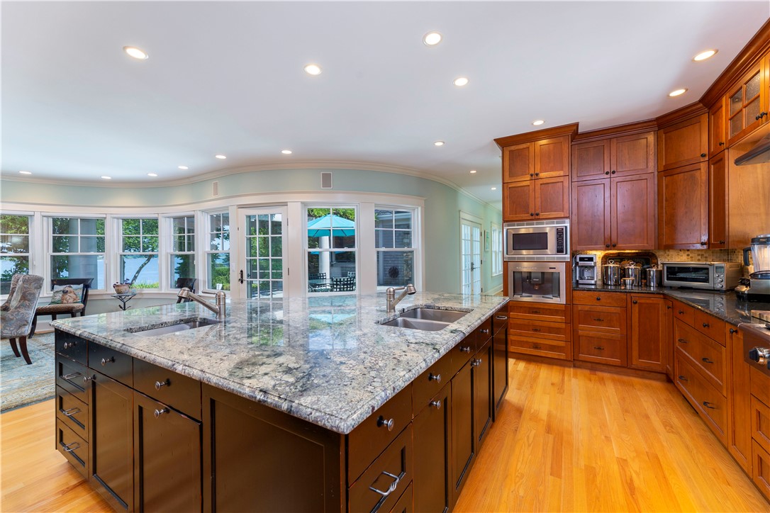 400 East Shore Road Jamestown, RI 02835 - Photo 23 of 49