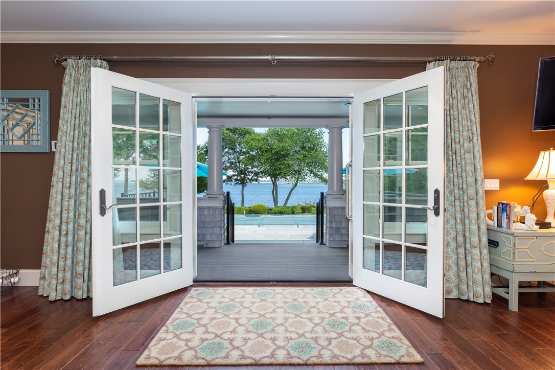 400 East Shore Road Jamestown, RI 02835 - Photo 26 of 49