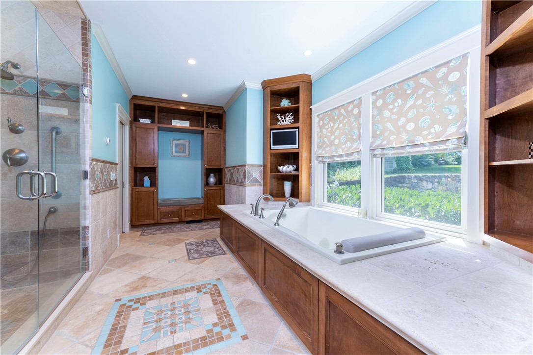 400 East Shore Road Jamestown, RI 02835 - Photo 30 of 49