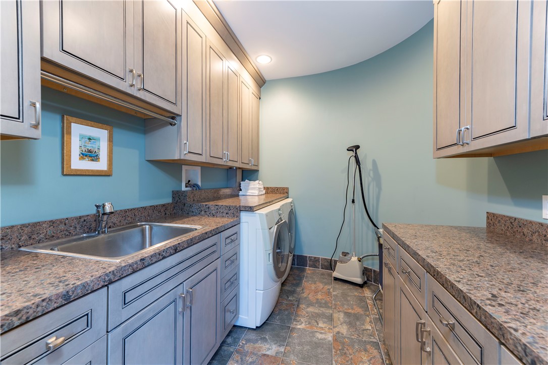 400 East Shore Road Jamestown, RI 02835 - Photo 31 of 49