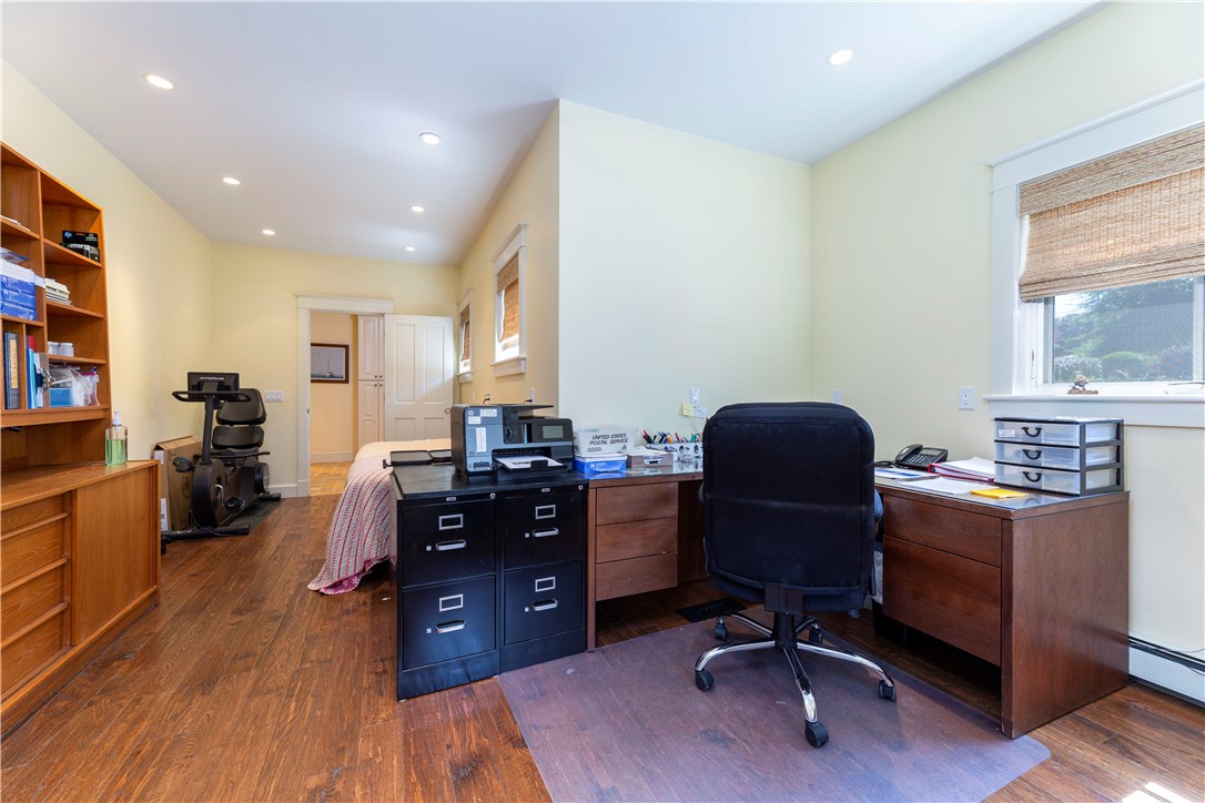 400 East Shore Road Jamestown, RI 02835 - Photo 41 of 49