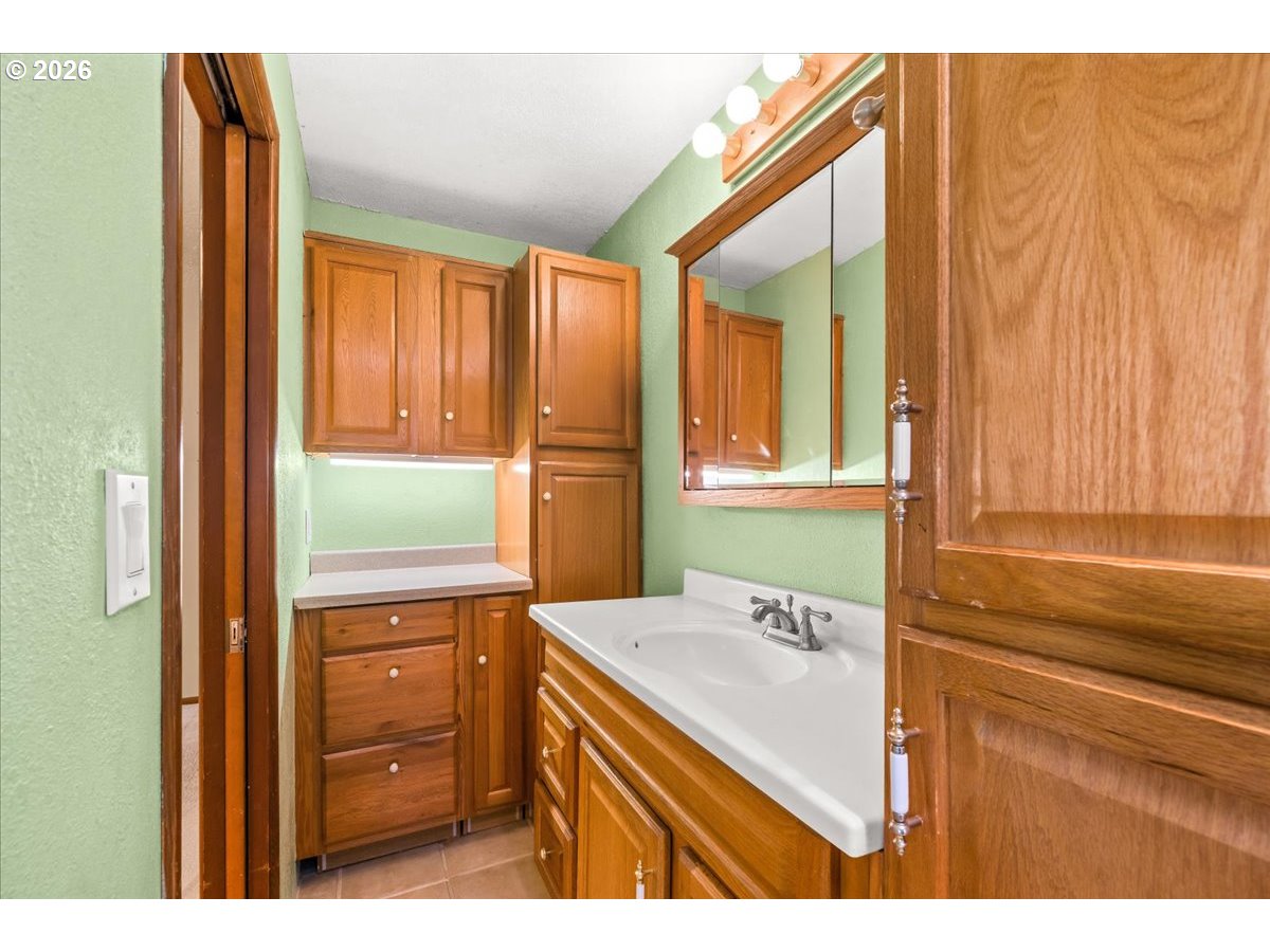 3022 Watercrest Road Forest Grove, OR 97116 - Photo 11 of 35