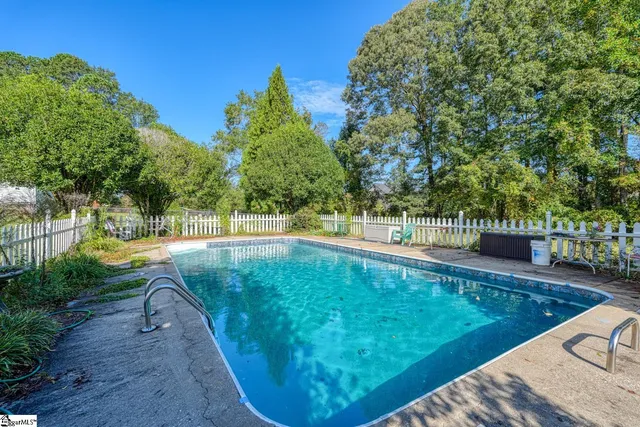 $289,900 | 307 Sally Brooke Lane, Inman, SC 29349