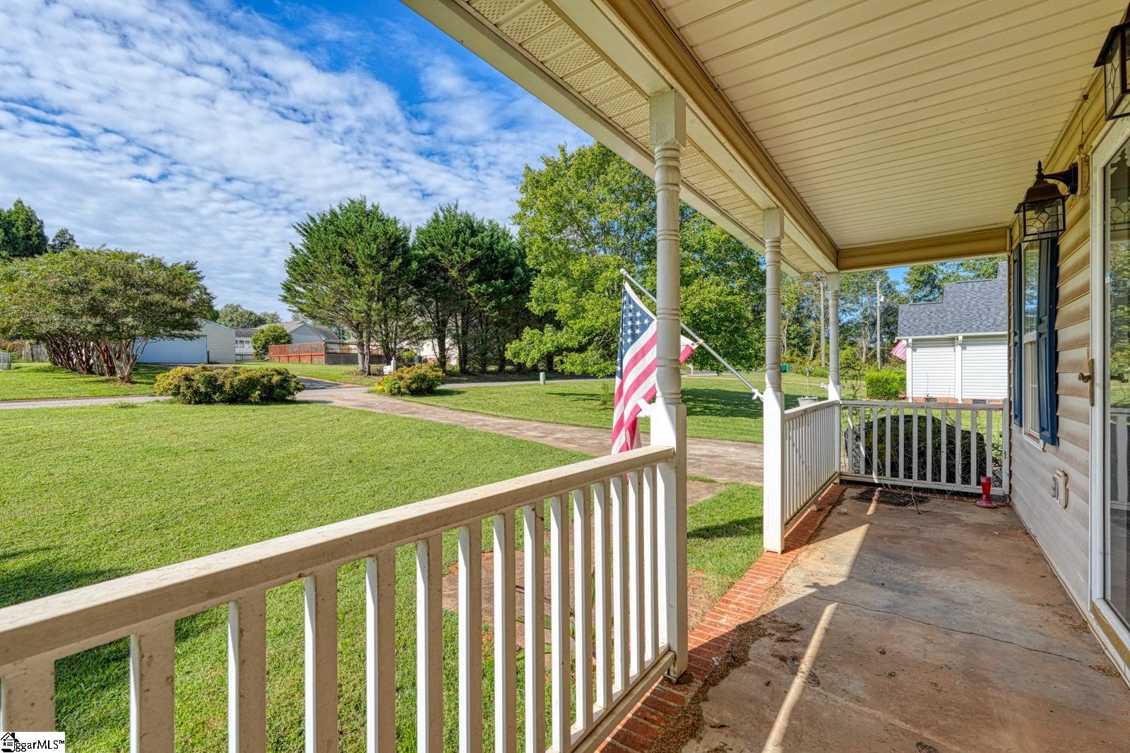 307 Sally Brooke Lane Inman, SC 29349 - Photo 3 of 35