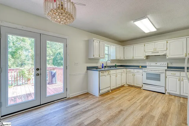 $289,900 | 307 Sally Brooke Lane, Inman, SC 29349